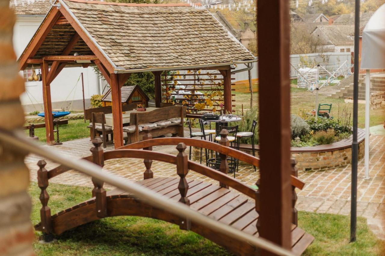 Kuca Za Odmor Baranjski Dvori Hotel Zmajevac Luaran gambar