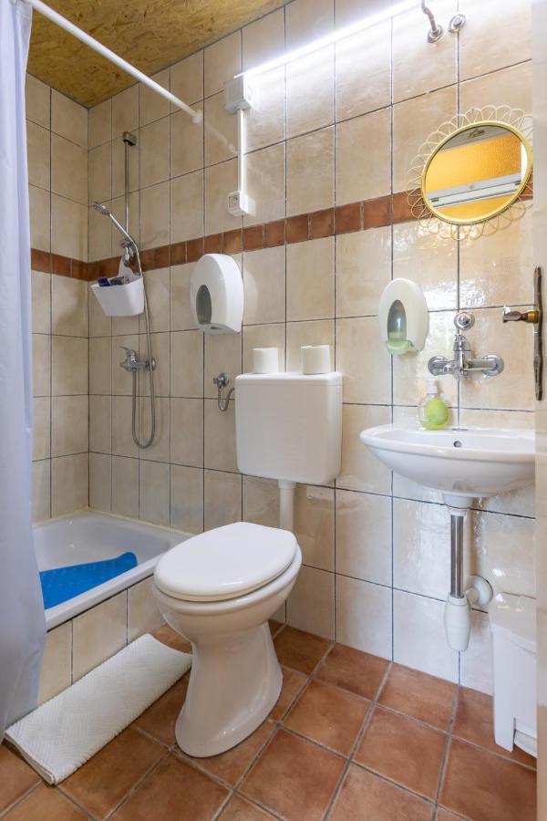 Kuca Za Odmor Baranjski Dvori Hotel Zmajevac Luaran gambar