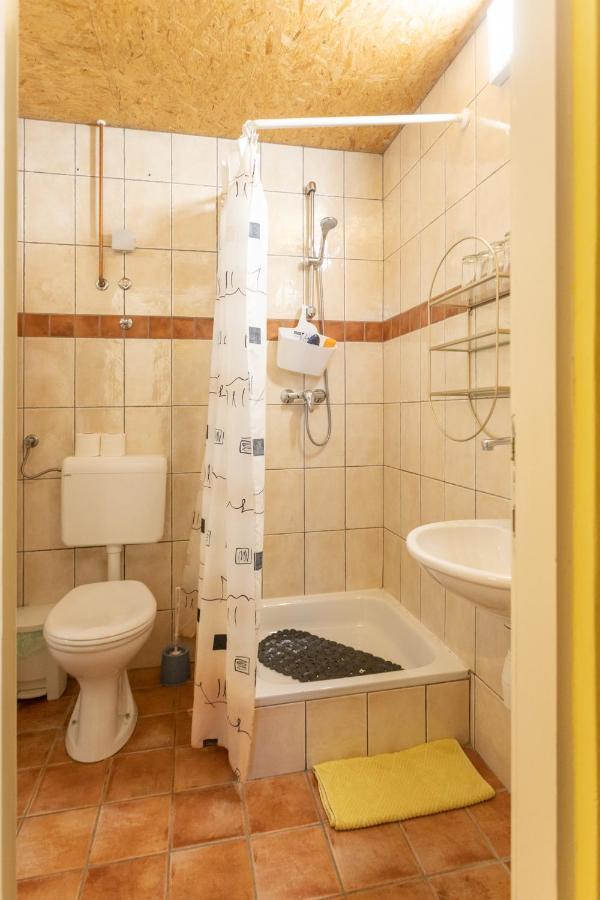 Kuca Za Odmor Baranjski Dvori Hotel Zmajevac Luaran gambar