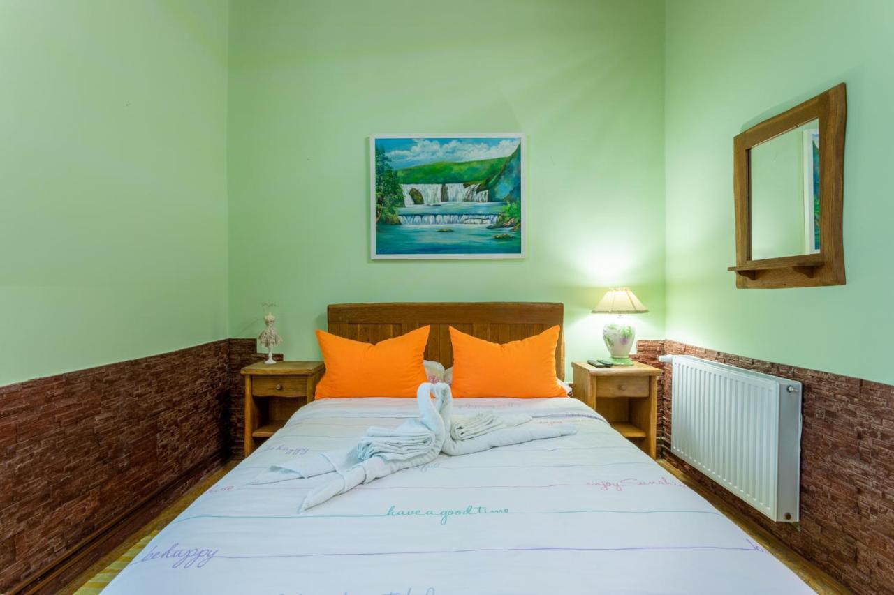 Kuca Za Odmor Baranjski Dvori Hotel Zmajevac Luaran gambar